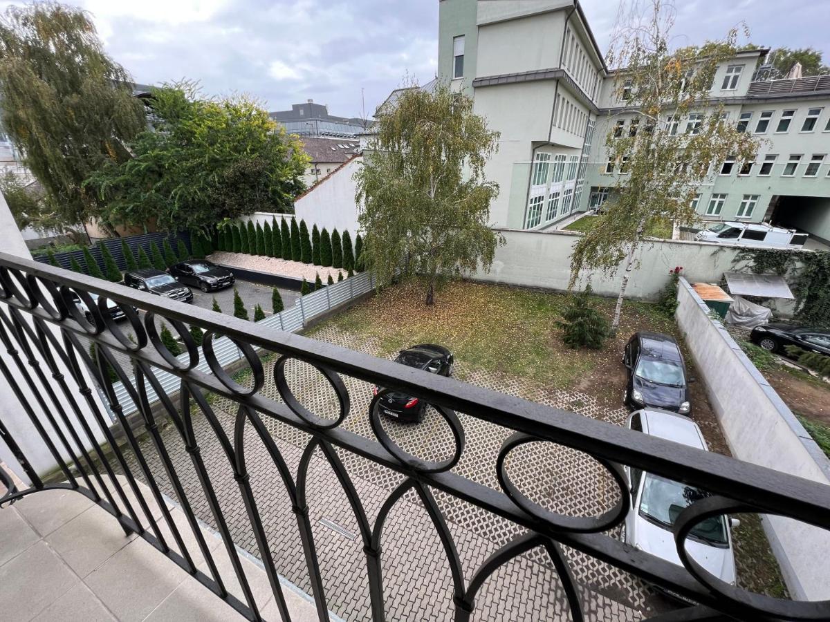 City Lux Apartman Nyiregyhaza Exterior photo
